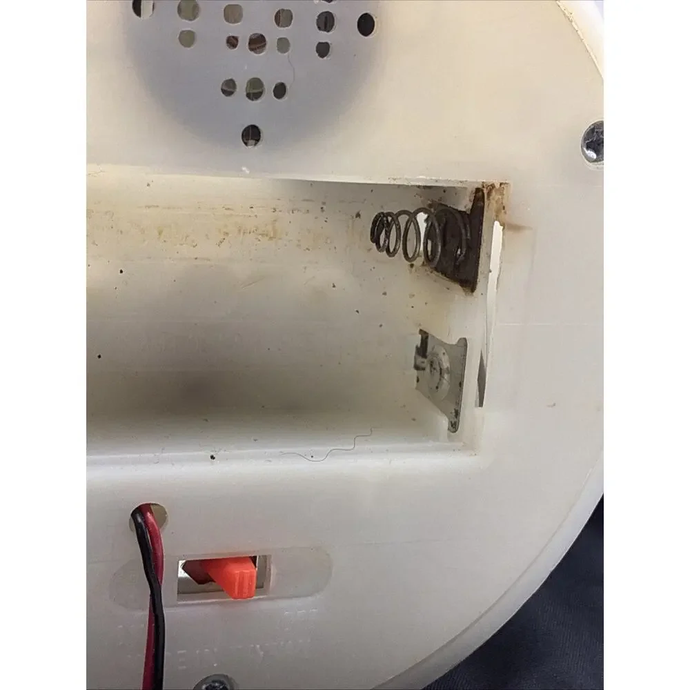 Halloween Hanging Red Lighted Eye Shaking Motion Sensor Witch NOT WORKING Read!